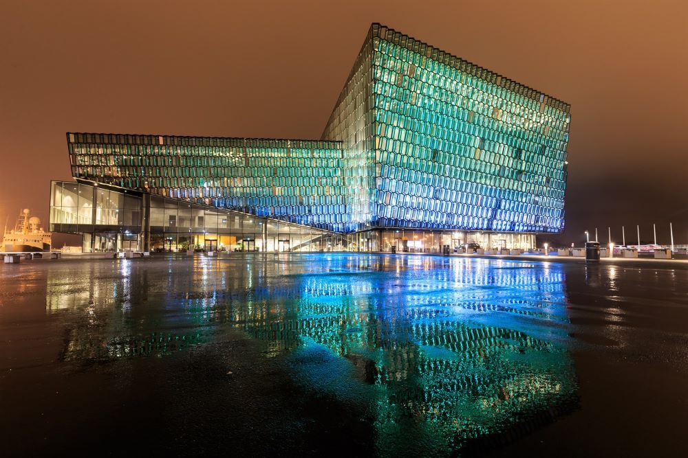 WHAT TO DO IN REYKJAVIK? OUR TOP PLACES TO VISIT - Harpa Music hall